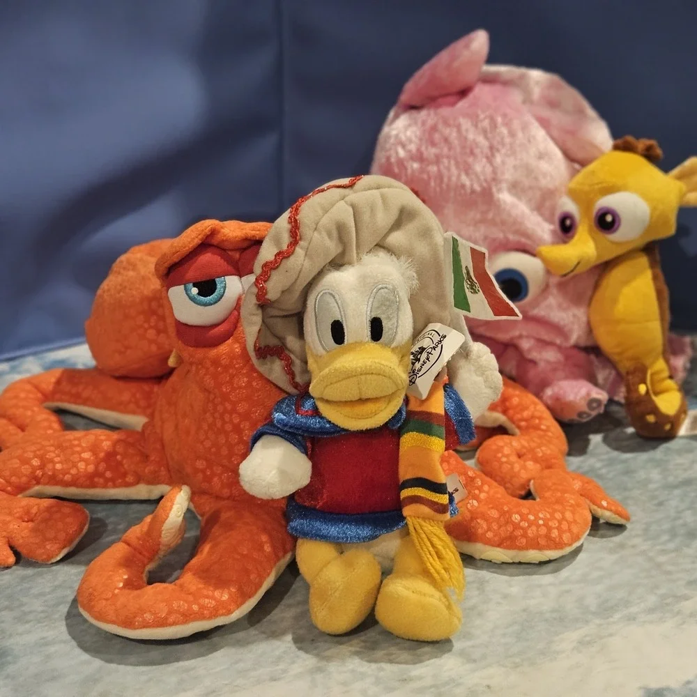 Disney‎ Donald Duck Plush Lot Big Feet Donald Plus Epcot Mexico Pavilion Donald